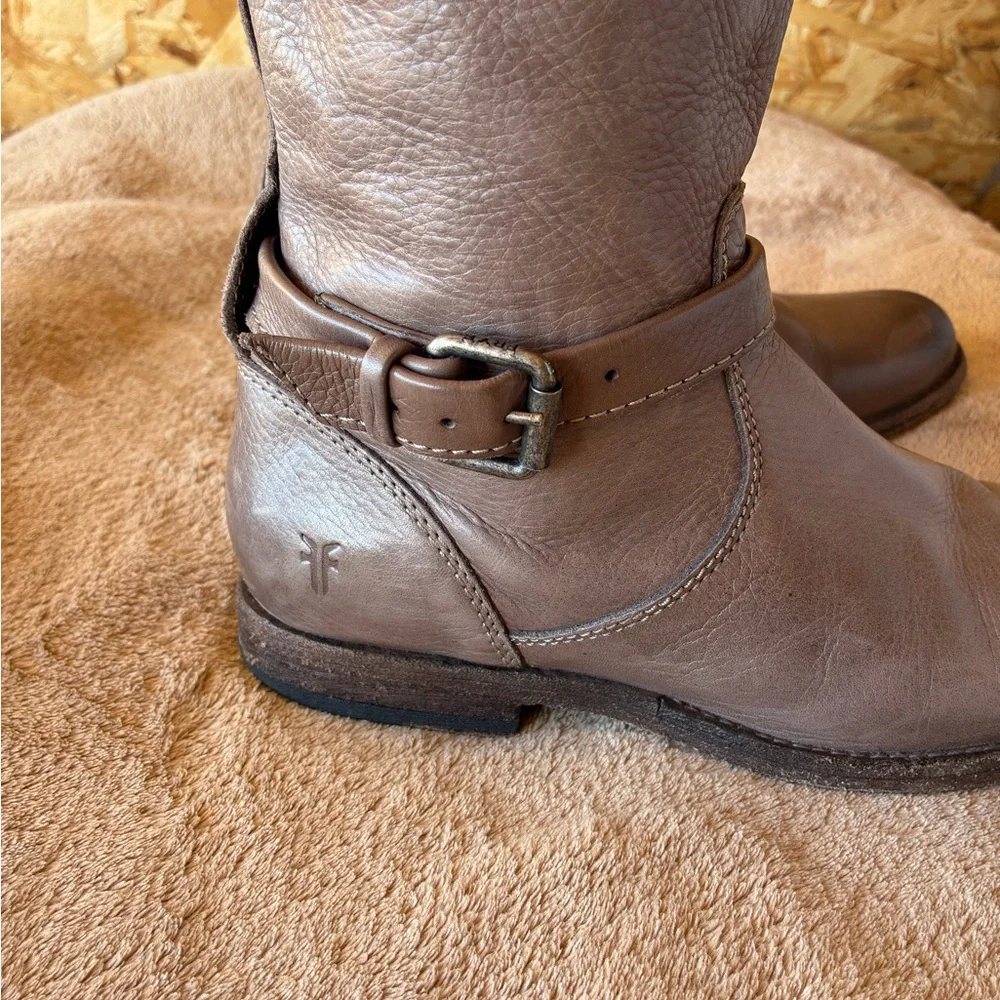FRYE Phillip Riding EQUESTRIAN Leather Knee High Rider Boots Size 8